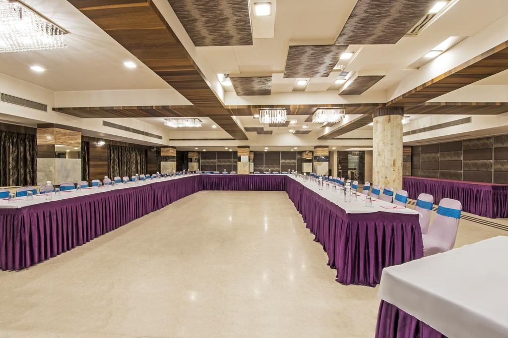 Inder Residency Hotel Ahmadábád Kültér fotó
