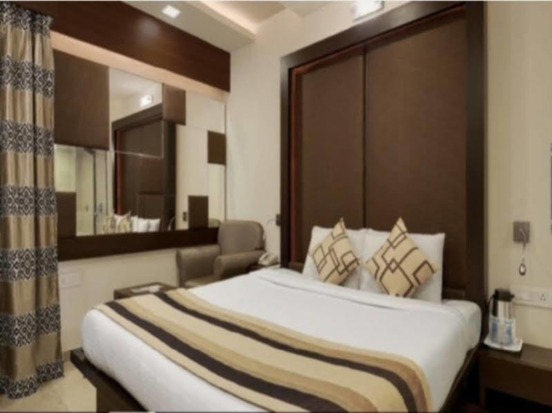Inder Residency Hotel Ahmadábád Kültér fotó